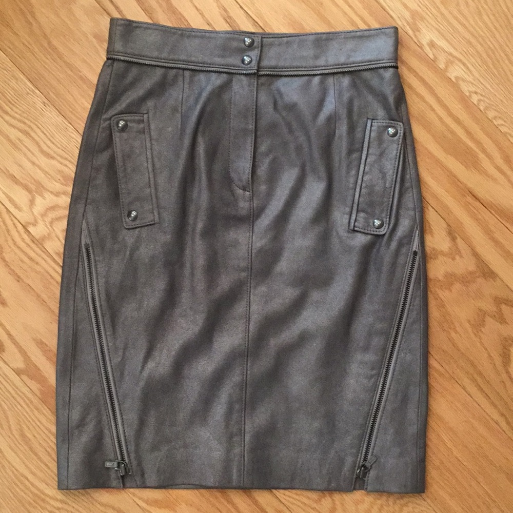 Shiny silver Worth brand pencil skirt